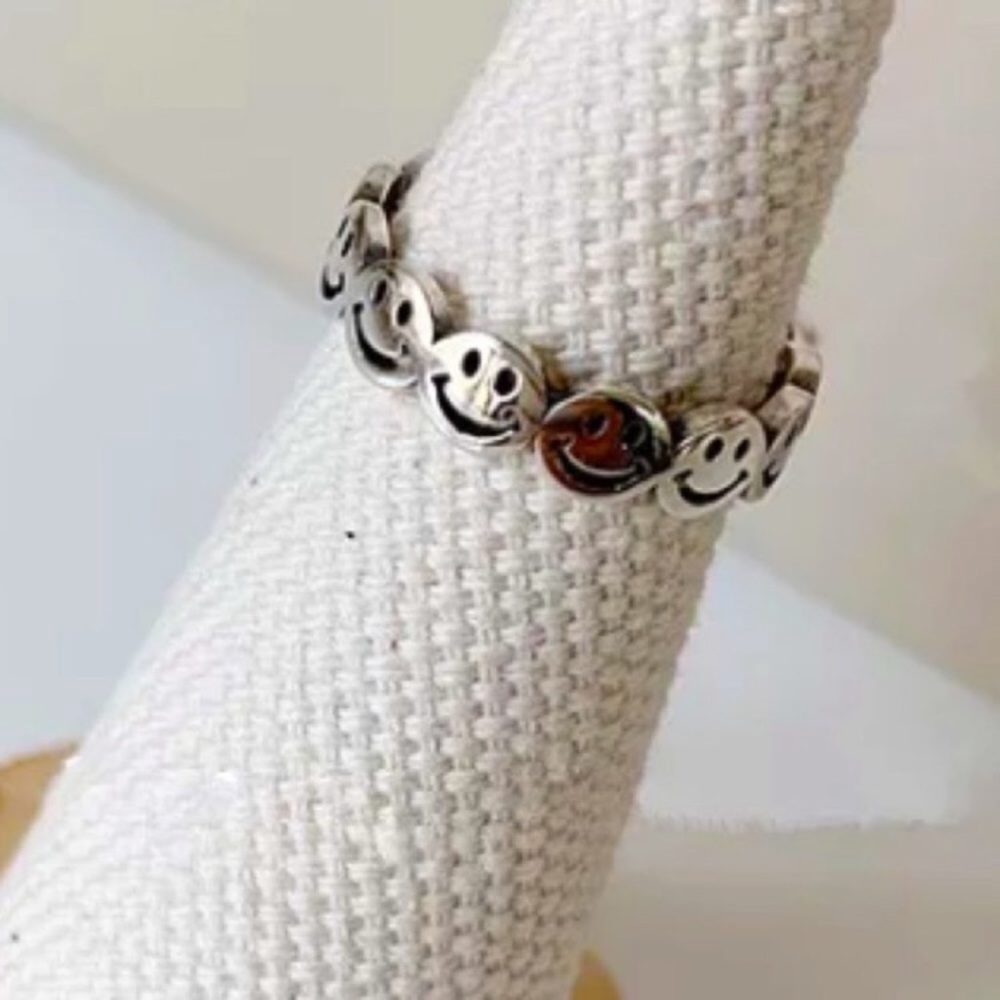 925 Sterling Silver Happy face ring 🙂 - Picture 4 of 5